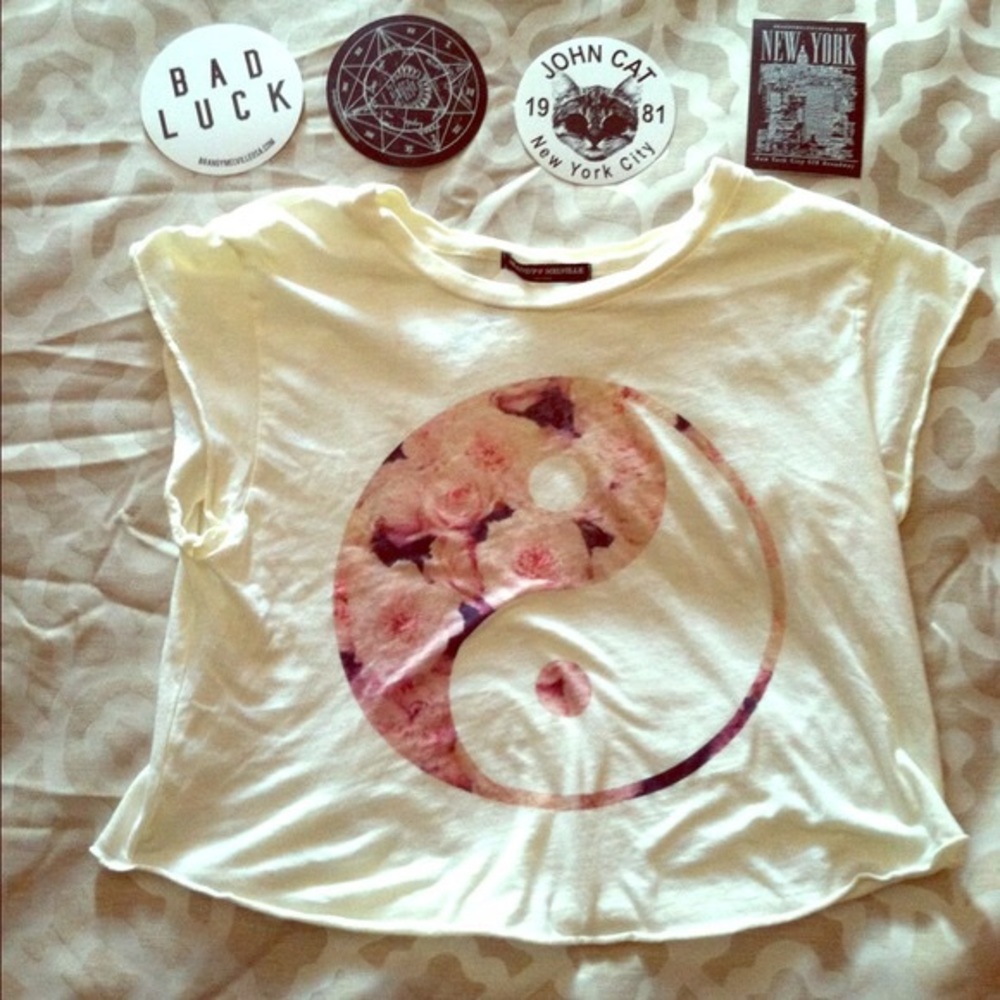 Brandy Melville Floral Tao Yin Yang crop top